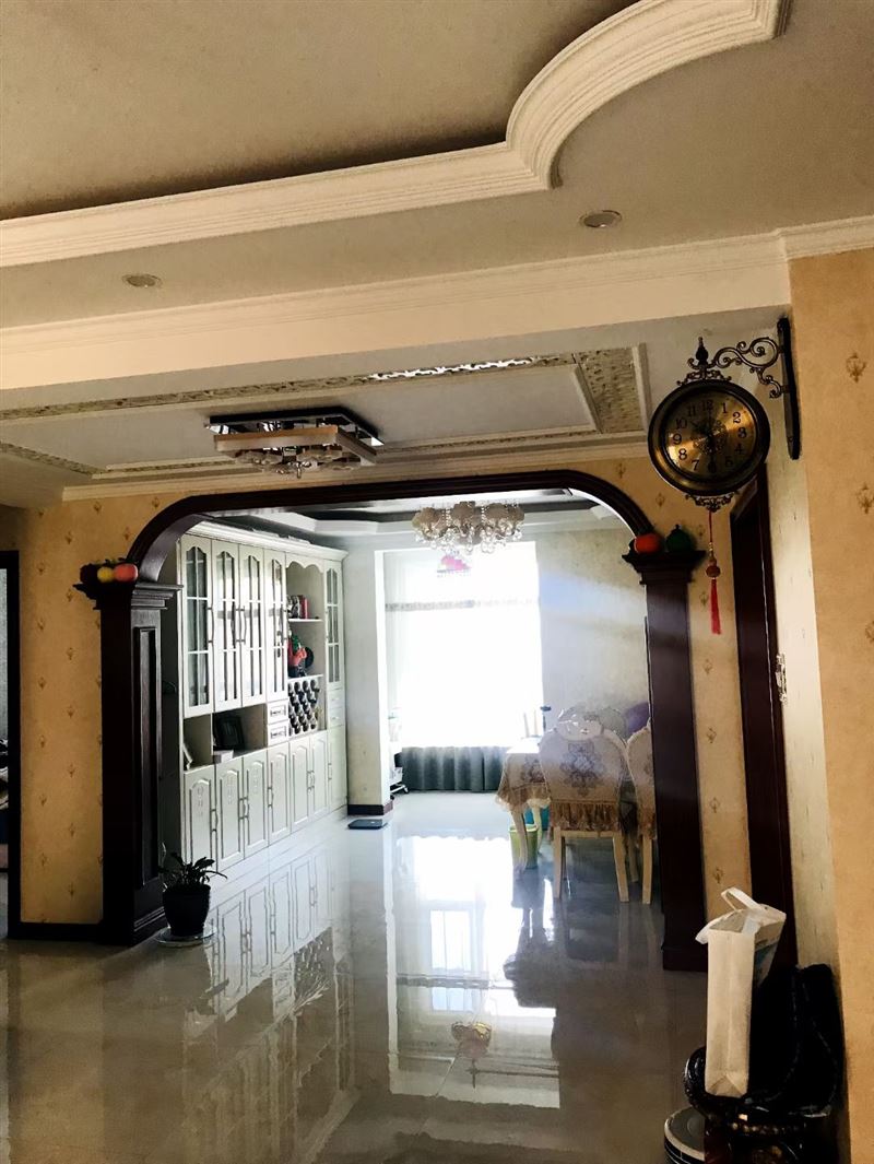 河景房出售，東方世紀城小區電梯樓